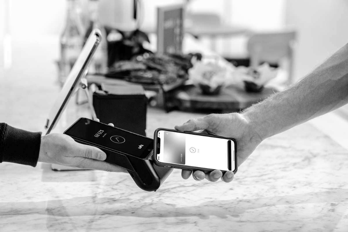 Tyro-Pro-Office-Cafe06_mono2